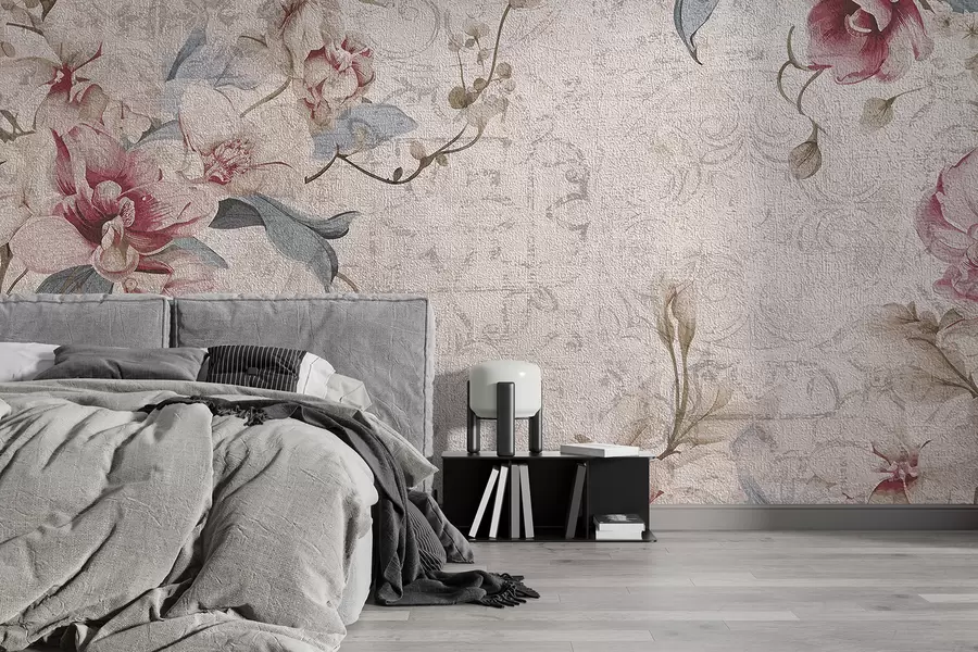 murales de pared Un patrón floral vintage con delicadas flores rosas y blancas, hojas sobre un fondo beige claro. w08149