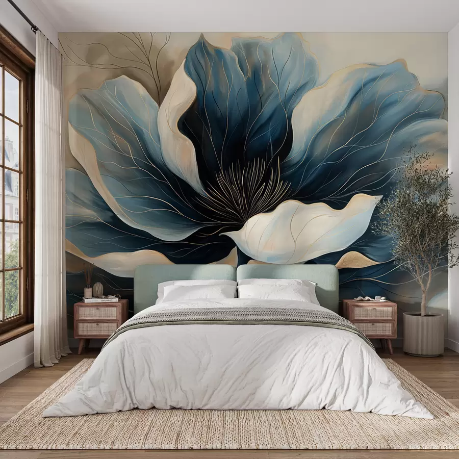 murales de pared Flor grande y elegante con pétalos azul oscuro y blanco que fluyen profundamente w01538