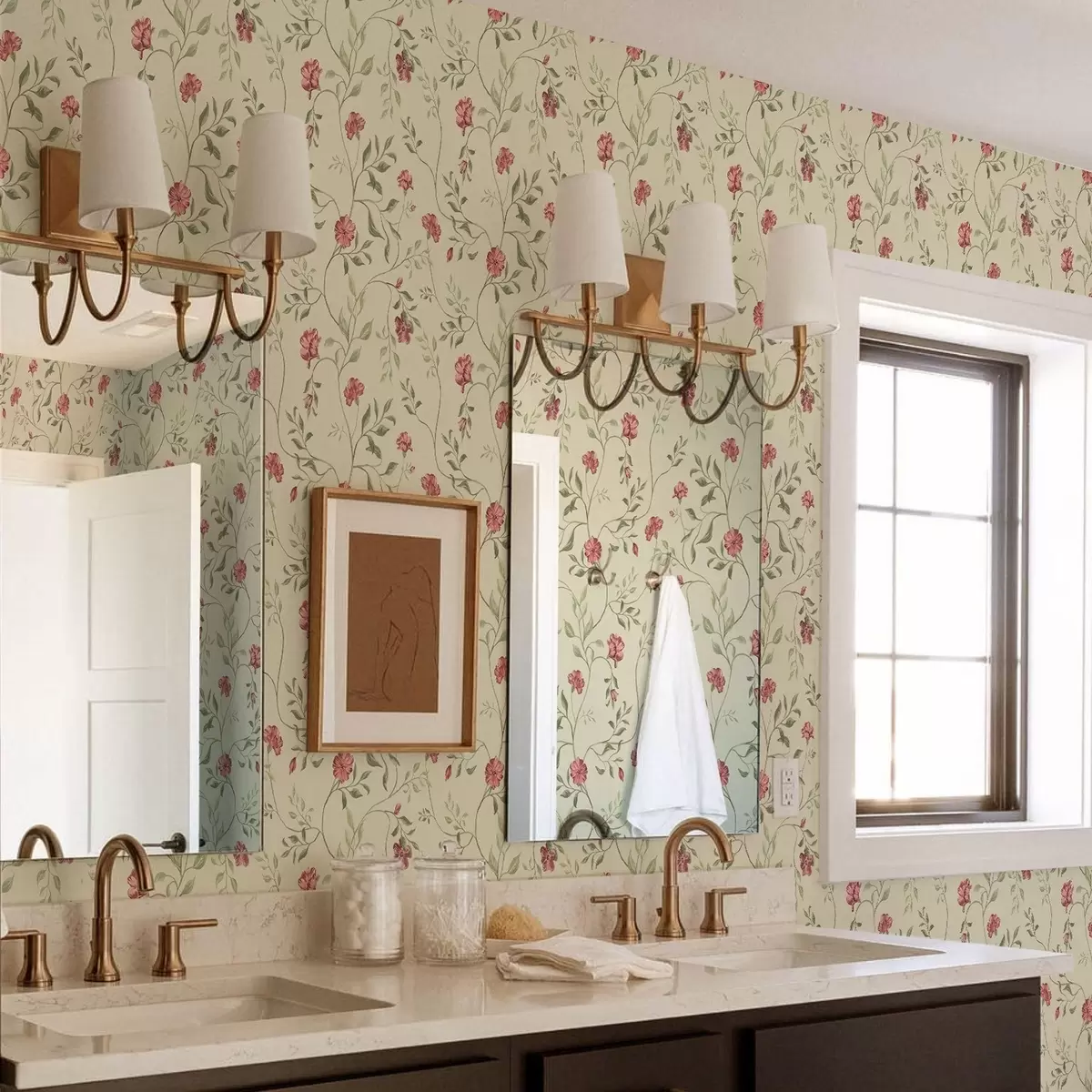 Papel pintado Flores y capullos rojos sobre fondo claro a00114