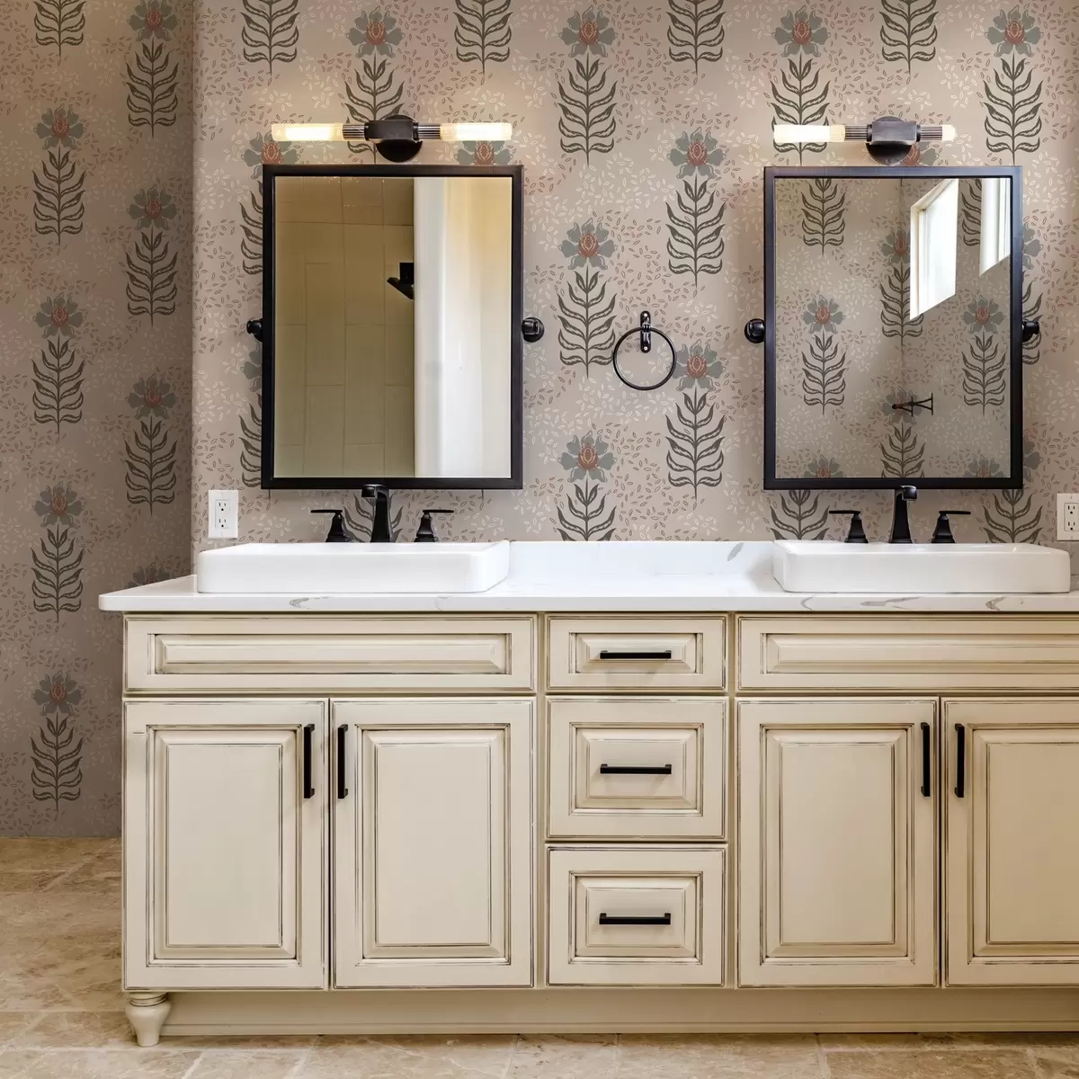 Papel pintado Flores y semillas estilizadas sobre un cálido fondo beige a00604