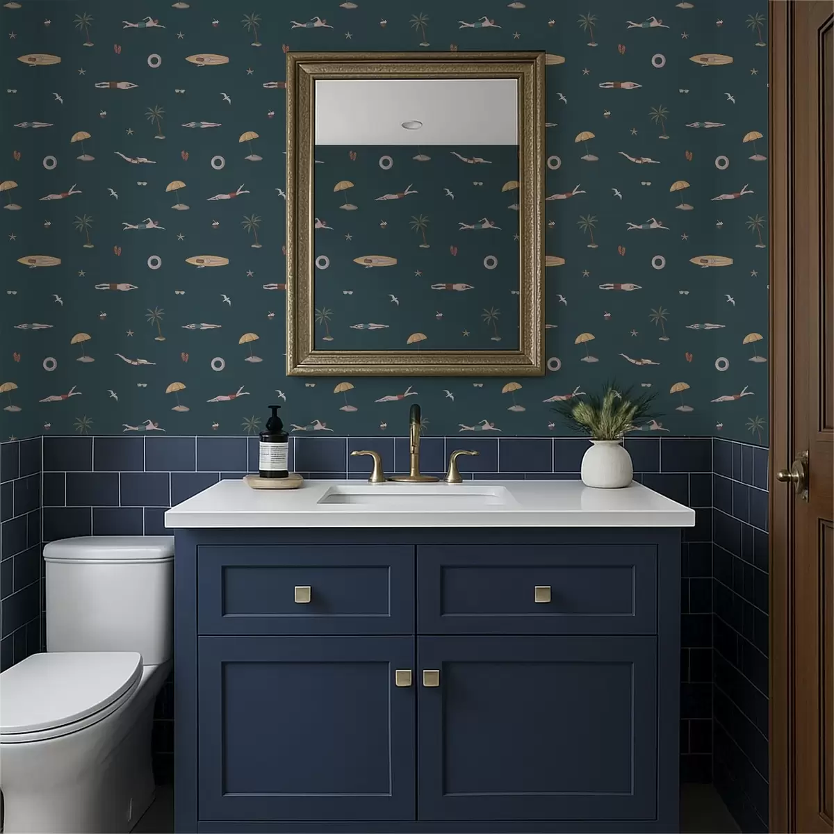 Papel pintado Nadadores, palmeras y accesorios de playa sobre un fondo azul oscuro a01276
